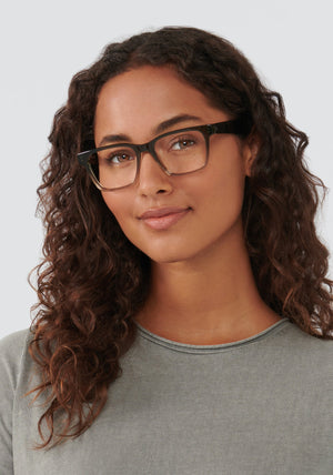 BOOKER | Verde KREWE handcrafted green eyeglasses womens model | Model: Meli