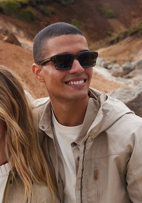 CARTER | Kombu Handcrafted, brown tortoise acetate rectangular square KREWE sunglasses mens model | Model: Vincent