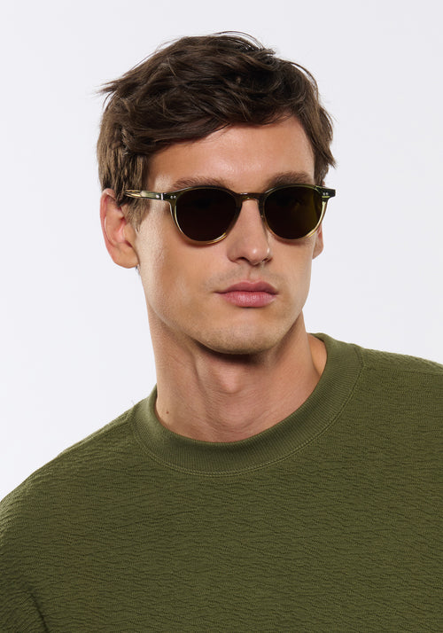 KREWE SUNGLASSES - LANDRY | Verde handcrafted, luxury green acetate round sunglasses mens model | Model: Jegor