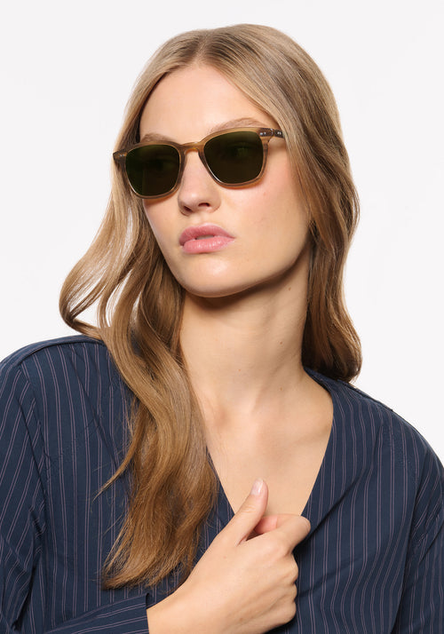 PIERCE | Umber Polarized Handcrafted, luxury light brown acetate square polarized KREWE sunglasses womens model | Model: Isa