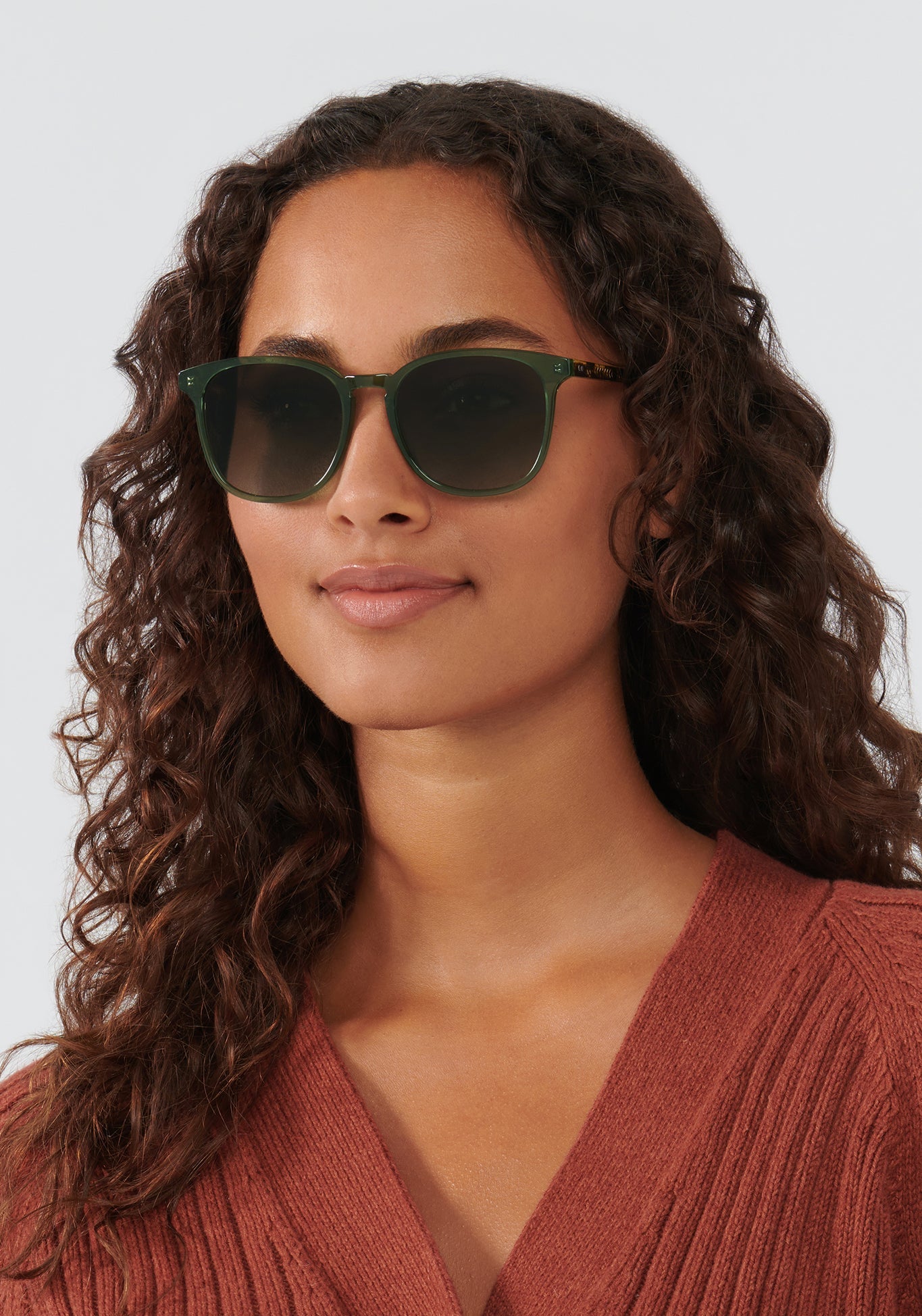 BLAKE | Bottle Green + Zulu Polarized Handcrafted, luxury green acetate KREWE sunglasses womens model | Model: Meli