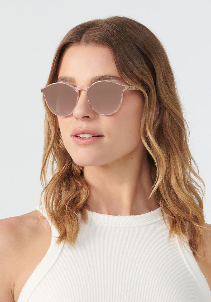 COLLINS NYLON | Plaid Mirrored handcrafted, luxury pink and white checkered acetate KREWE round sunglasses womens model | Model: Keke
