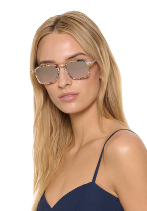 COLTON | Pink Poppy 18K Mirrored Handcrafted, luxury speckled multicolored acetate and gold plated stainless steel square aviator KREWE sunglasses womens model | Model: Isabelle