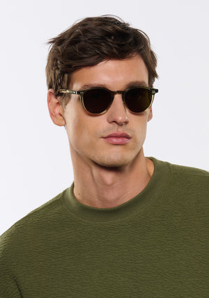 KREWE SUNGLASSES - LANDRY | Verde handcrafted, luxury green acetate round sunglasses mens model | Model: Jegor