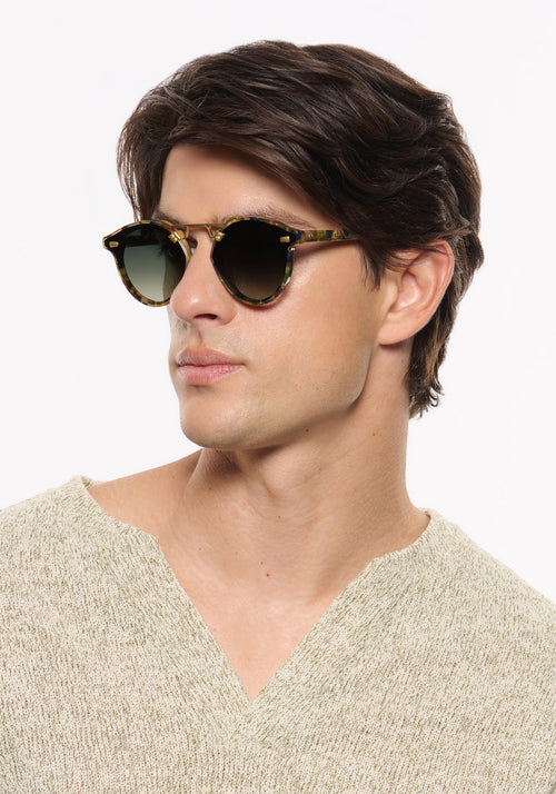 STL NYLON | Tuscan Tortoise 18K Handcrafted, luxury brown tortoise acetate round KREWE sunglasses with flat edge to edge nylon lens and 18k gold metal bridge mens model | Model: Brent