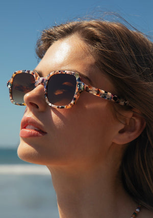 TOMMIE | Amalfi Handcrafted, multicolored acetate square rectangle KREWE sunglasses womens model | Model: Gwen