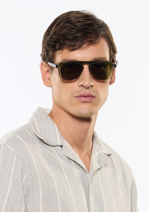 ZANDER | Verde Polarized Handcrafted, luxury green acetate large rectangular aviator polarized KREWE sunglasses mens model | Model: Jegor