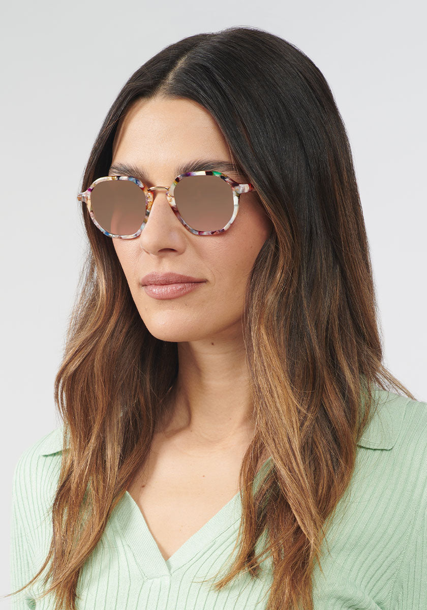 KREWE DAKOTA | Gelato Mirrored Handcrafted, luxury, deisgner multicolored acetate sunglasses womens model | Model: Olga