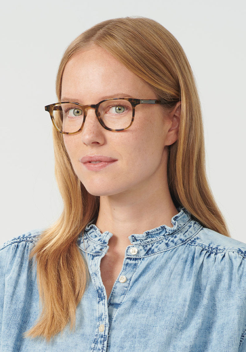 KREWE - JASPER | Fennel Handcrafted, Luxury Tortoise Shell Acetate Glasses womens model | Model: Annelot
